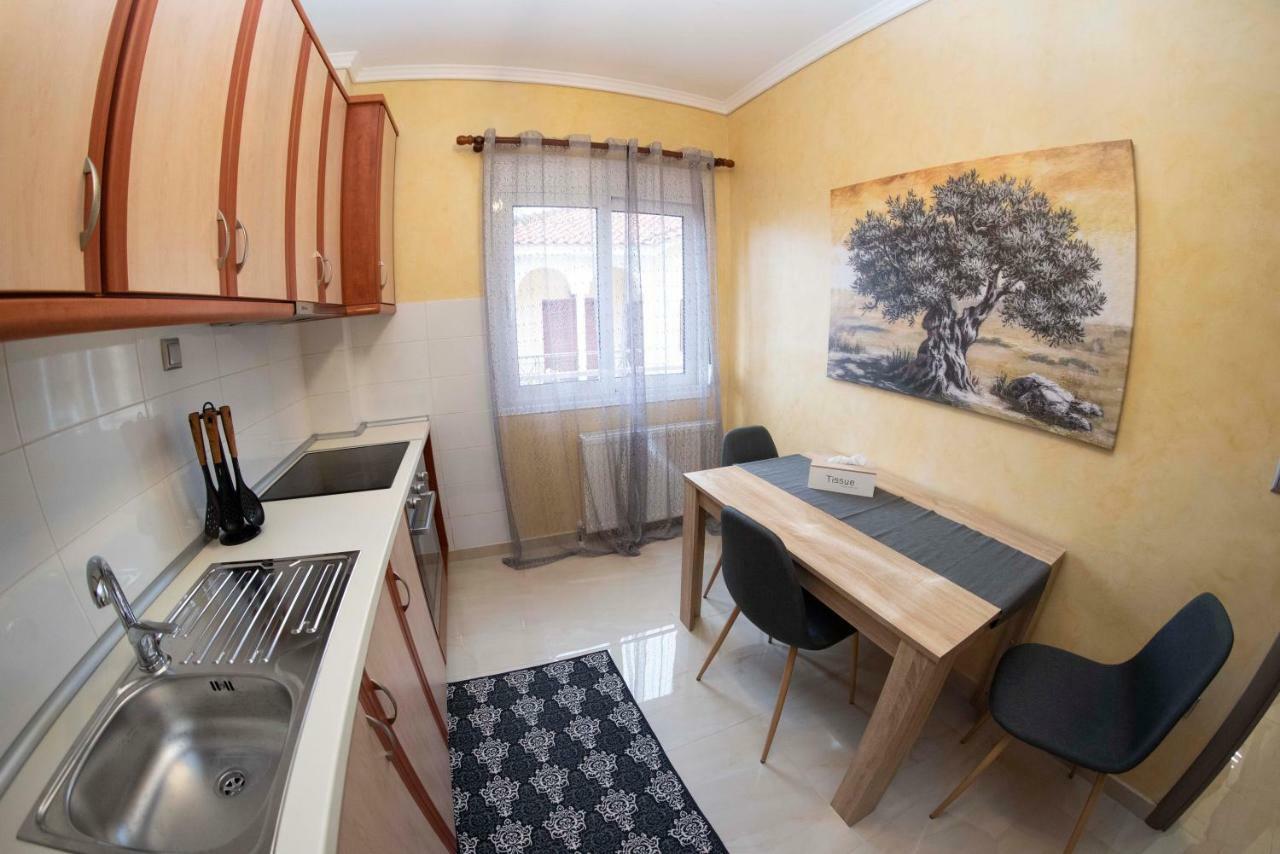 Ferienwohnung Thess Old Town With Free Private Parking Thessaloniki Exterior foto